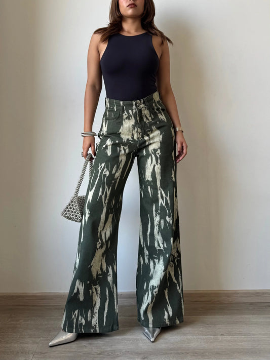 Claw Strike Baggy Wide Leg Jeans - Core Denims